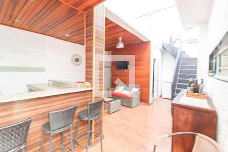 Casa à venda com 250m², 3 quartos e 3 vagas Casa à venda com 250m², 3 quartos e 3 vagasÁrea gourmet