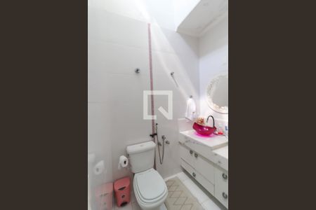 Casa à venda com 250m², 3 quartos e 3 vagas Casa à venda com 250m², 3 quartos e 3 vagasSuíte 2