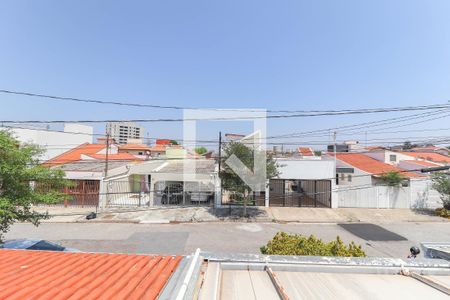Casa à venda com 250m², 3 quartos e 3 vagas Casa à venda com 250m², 3 quartos e 3 vagasTerraço