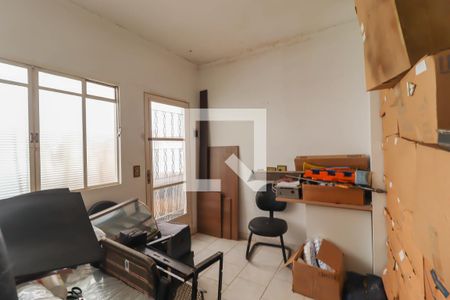 Casa à venda com 250m², 3 quartos e 3 vagas Casa à venda com 250m², 3 quartos e 3 vagasEdícula