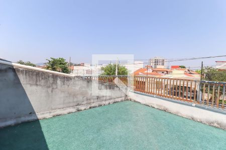 Casa à venda com 250m², 3 quartos e 3 vagas Casa à venda com 250m², 3 quartos e 3 vagasTerraço