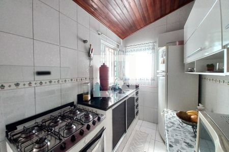 Casa à venda com 95m², 4 quartos e 4 vagas Casa à venda com 95m², 4 quartos e 4 vagasCozinha
