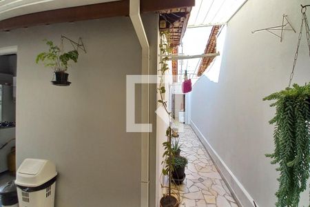 Casa à venda com 95m², 4 quartos e 4 vagas Casa à venda com 95m², 4 quartos e 4 vagasVista da Sala