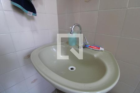 Casa à venda com 100m², 3 quartos e 2 vagasBanheiro