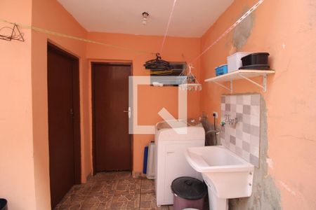 Casa à venda com 100m², 3 quartos e 2 vagasÁrea de Serviço