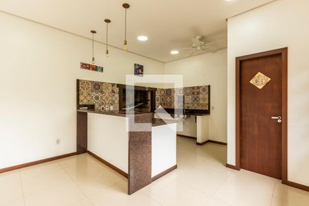 Casa à venda com 218m², 5 quartos e 1 vagaSalão de Festas