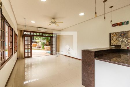 Casa à venda com 218m², 5 quartos e 1 vagaSalão de Festas