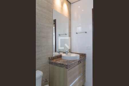 Casa à venda com 271m², 4 quartos e 3 vagas Casa à venda com 271m², 4 quartos e 3 vagasBanheiro da Suíte 1