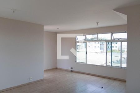 Casa à venda com 271m², 4 quartos e 3 vagas Casa à venda com 271m², 4 quartos e 3 vagasSuíte 2