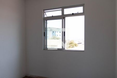 Casa à venda com 271m², 4 quartos e 3 vagas Casa à venda com 271m², 4 quartos e 3 vagasQuarto 1