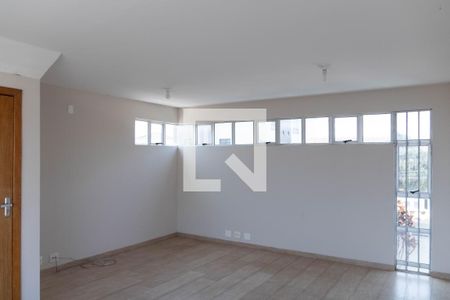 Casa à venda com 271m², 4 quartos e 3 vagas Casa à venda com 271m², 4 quartos e 3 vagasSuíte 2