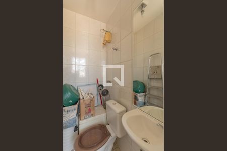 Apartamento à venda com 200m², 3 quartos e 3 vagas Apartamento à venda com 200m², 3 quartos e 3 vagasBanheiro de Serviço