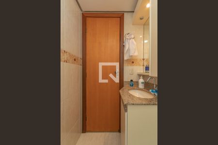Apartamento à venda com 200m², 3 quartos e 3 vagas Apartamento à venda com 200m², 3 quartos e 3 vagasBanheiro da Suíte