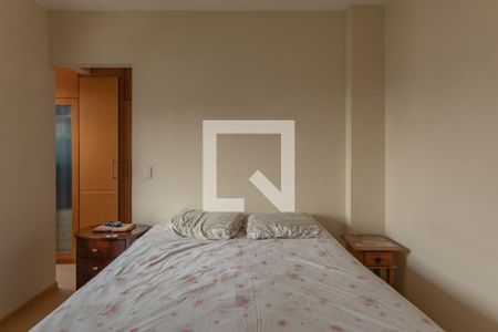 Apartamento à venda com 200m², 3 quartos e 3 vagas Apartamento à venda com 200m², 3 quartos e 3 vagasSuíte