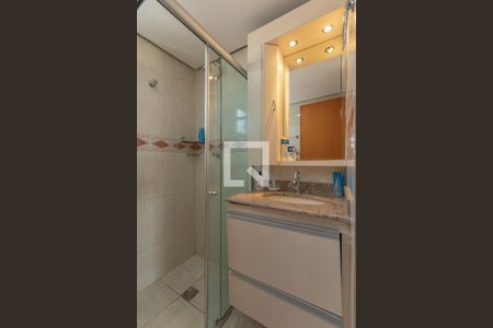 Apartamento à venda com 200m², 3 quartos e 3 vagas Apartamento à venda com 200m², 3 quartos e 3 vagasBanheiro Social