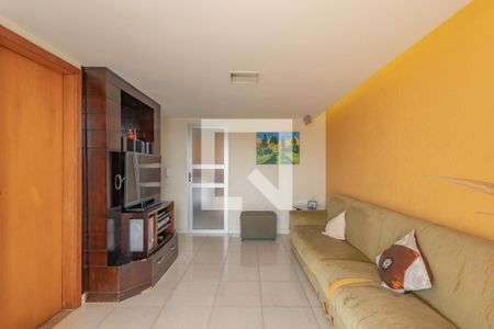 Apartamento à venda com 200m², 3 quartos e 3 vagas Apartamento à venda com 200m², 3 quartos e 3 vagasSala de TV