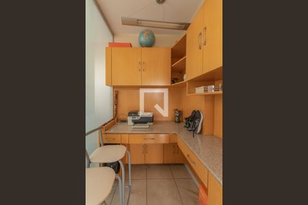 Apartamento à venda com 200m², 3 quartos e 3 vagas Apartamento à venda com 200m², 3 quartos e 3 vagasEscritório