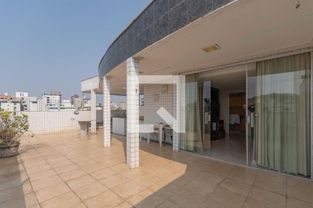 Apartamento à venda com 200m², 3 quartos e 3 vagas Apartamento à venda com 200m², 3 quartos e 3 vagasCobertura