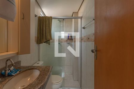 Apartamento à venda com 200m², 3 quartos e 3 vagas Apartamento à venda com 200m², 3 quartos e 3 vagasBanheiro da Suíte