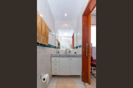 Apartamento à venda com 85m², 3 quartos e 2 vagas Apartamento à venda com 85m², 3 quartos e 2 vagasBanheiro da Suíte 1