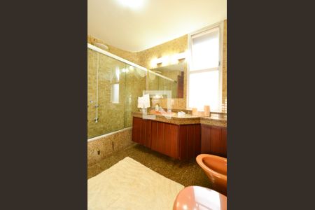 Apartamento à venda com 560m², 5 quartos e 3 vagasBanheiro social