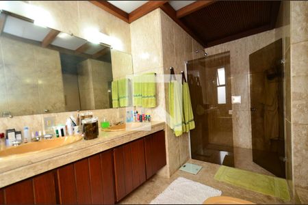 Apartamento à venda com 560m², 5 quartos e 3 vagasBanheiro suite1