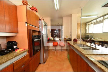 Apartamento à venda com 560m², 5 quartos e 3 vagasCozinha