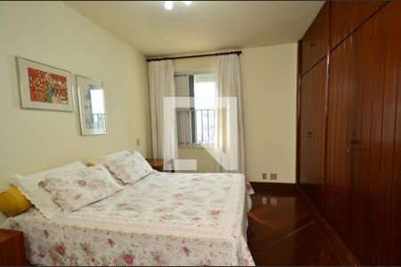 Apartamento à venda com 560m², 5 quartos e 3 vagasQuarto 2