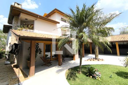 Casa à venda com 450m², 4 quartos e 5 vagas Casa à venda com 450m², 4 quartos e 5 vagasÁrea comum