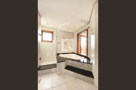 Casa à venda com 215m², 3 quartos e 2 vagasBanheiro da Suíte