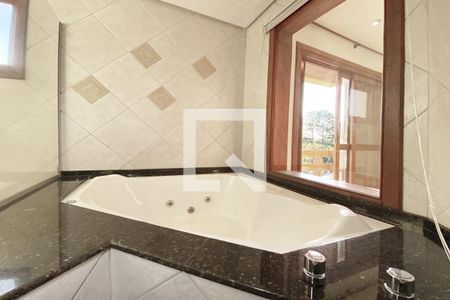 Casa à venda com 215m², 3 quartos e 2 vagasBanheiro da Suíte