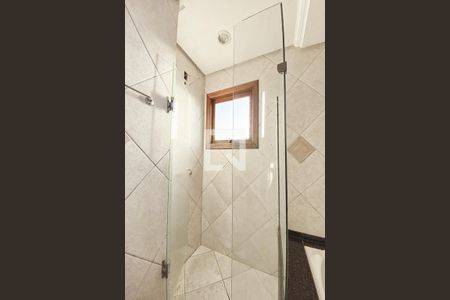 Casa à venda com 215m², 3 quartos e 2 vagasBanheiro da Suíte