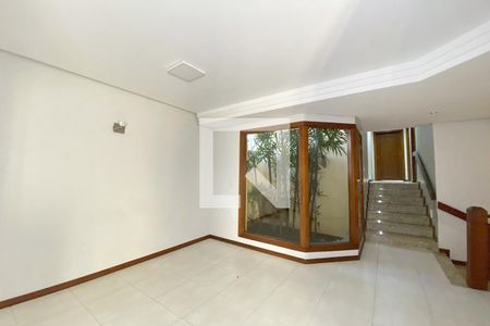 Casa à venda com 215m², 3 quartos e 2 vagasSala 2