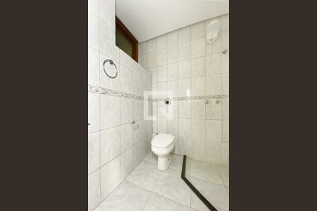 Casa à venda com 215m², 3 quartos e 2 vagasBanheiro 3