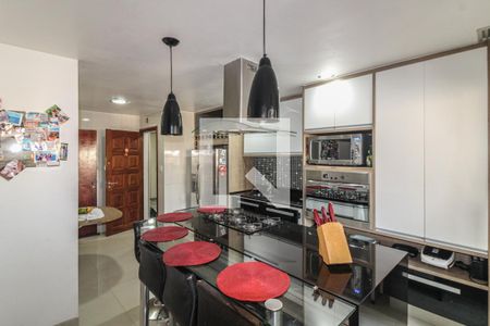 Apartamento à venda com 226m², 3 quartos e 2 vagasCozinha