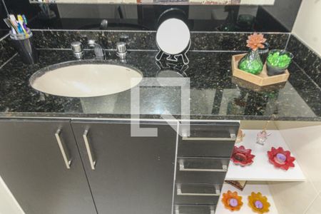 Apartamento à venda com 226m², 3 quartos e 2 vagasSuíte - Banheiro