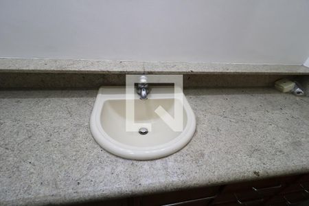 Apartamento à venda com 205m², 3 quartos e 2 vagasBanheiro da Suíte - Pia