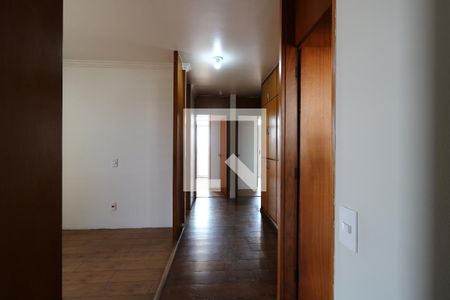 Apartamento à venda com 205m², 3 quartos e 2 vagasCorredor