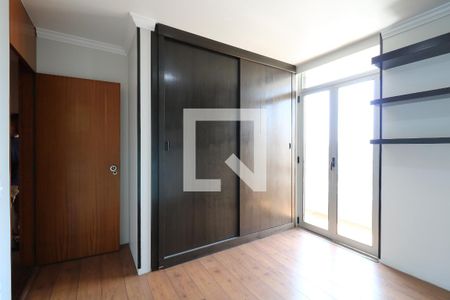 Apartamento à venda com 205m², 3 quartos e 2 vagasQuarto 1