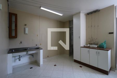 Apartamento à venda com 205m², 3 quartos e 2 vagasÁrea de Serviço
