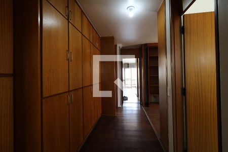 Apartamento à venda com 205m², 3 quartos e 2 vagasCorredor