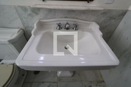 Apartamento à venda com 205m², 3 quartos e 2 vagasBanheiro Social - Pia