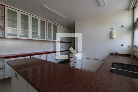 Apartamento à venda com 205m², 3 quartos e 2 vagasCozinha