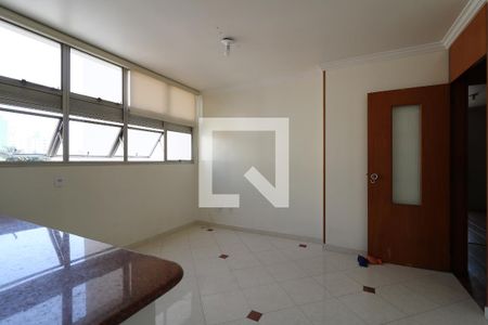 Apartamento à venda com 205m², 3 quartos e 2 vagasCozinha