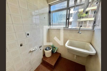 Apartamento à venda com 80m², 2 quartos e 1 vaga Apartamento à venda com 80m², 2 quartos e 1 vagaÁrea de serviço