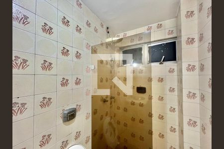 Apartamento à venda com 80m², 2 quartos e 1 vaga Apartamento à venda com 80m², 2 quartos e 1 vagaBanheiro da suíte