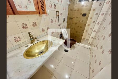 Apartamento à venda com 80m², 2 quartos e 1 vaga Apartamento à venda com 80m², 2 quartos e 1 vagaBanheiro da suíte