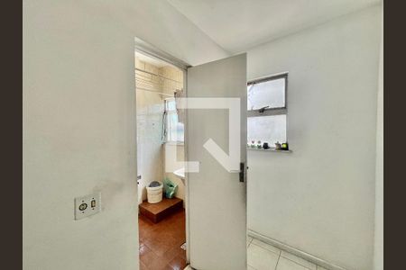 Apartamento à venda com 80m², 2 quartos e 1 vaga Apartamento à venda com 80m², 2 quartos e 1 vagaÁrea de serviço - Quarto