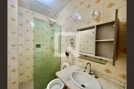 Apartamento à venda com 80m², 2 quartos e 1 vaga Apartamento à venda com 80m², 2 quartos e 1 vagaBanheiro social