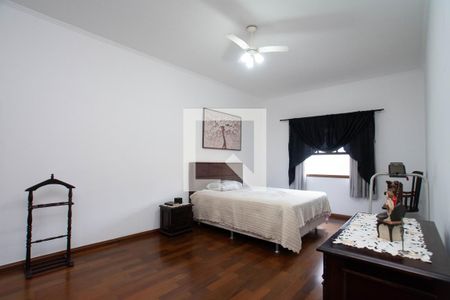 Casa à venda com 300m², 3 quartos e 5 vagasSuíte